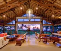 Villa Semarapura, Salle de séjour avec vue sur l'océan