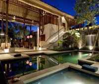 Villa Vajra, Piscine et jacuzzi