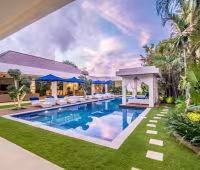 Villa Freedom, Piscine et jardin