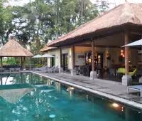 Villa Condense, Piscine Grande Largeurs